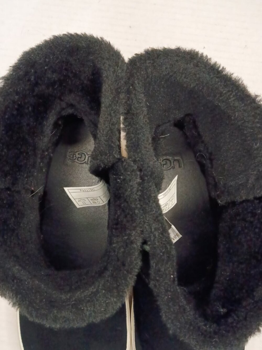 UGG Priya Plush Black Suede Ankle Sneaker Boots Women's Size 7.5 - Picture 5 of 8